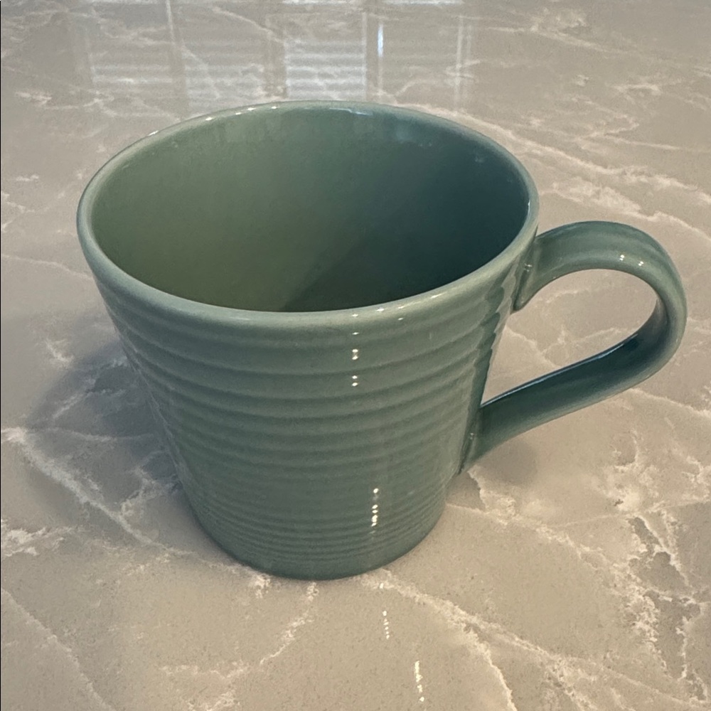😍FREE With Bundle - Aqua Mug ☕️
